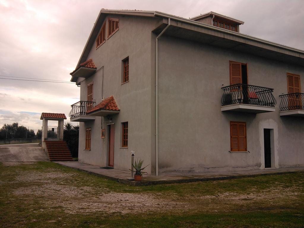 B&B Tio Pepe Roseto Degli Abruzzi Exteriör bild