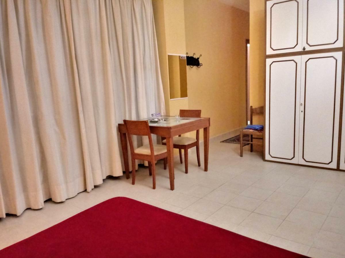 B&B Tio Pepe Roseto Degli Abruzzi Exteriör bild