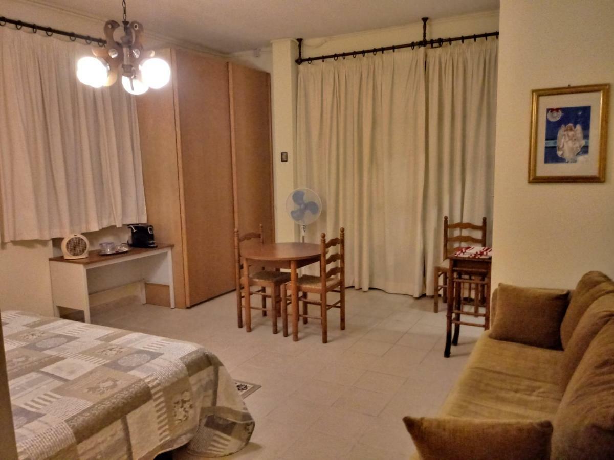 B&B Tio Pepe Roseto Degli Abruzzi Exteriör bild